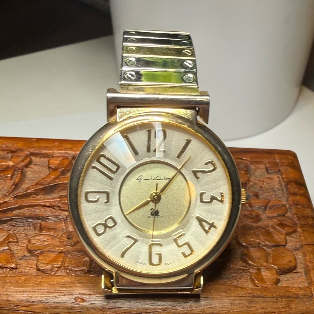 Gloria Vanderbilt Two Tone Quartz Watch Swarovski Swan Accent